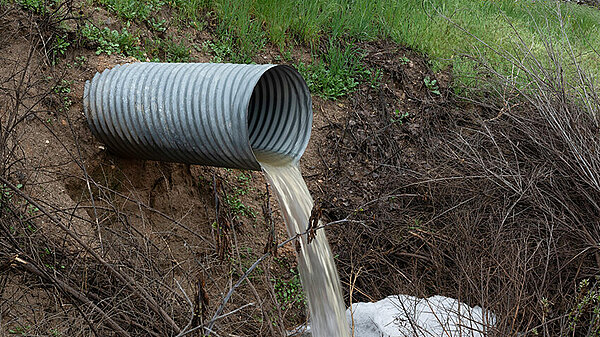 Outflow pipe